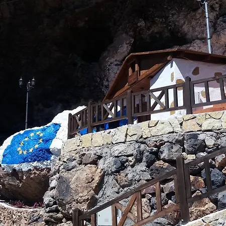 Casa Cueva Manuel Y Maria